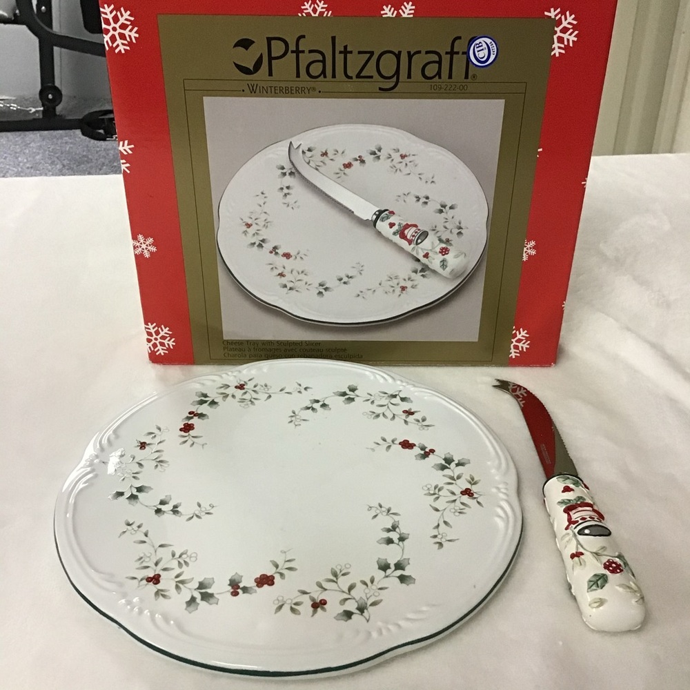 Pfaltzgraff Winterberry Cheese Plate & Knife Set